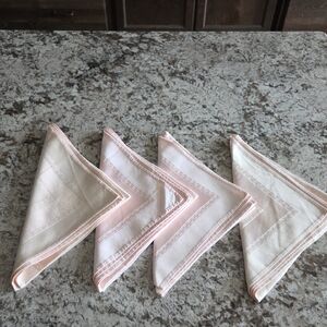 Vintage Circa 1933 Elegant Italian Pink Linen Napkins Set Of 4.